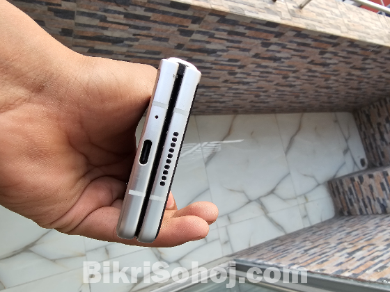 Samsung Galaxy z fold 3